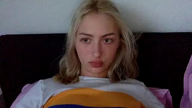 Kitty_Swetty from StripChat is Freechat