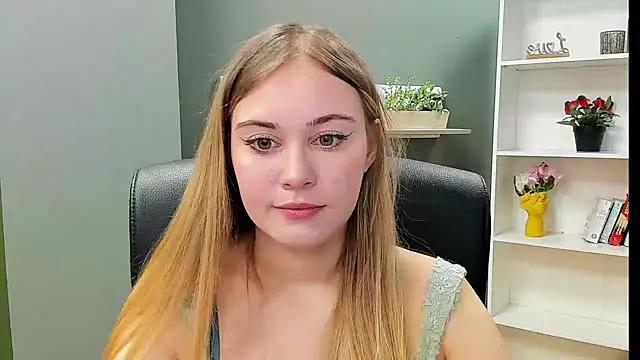 kitty_valeria from StripChat