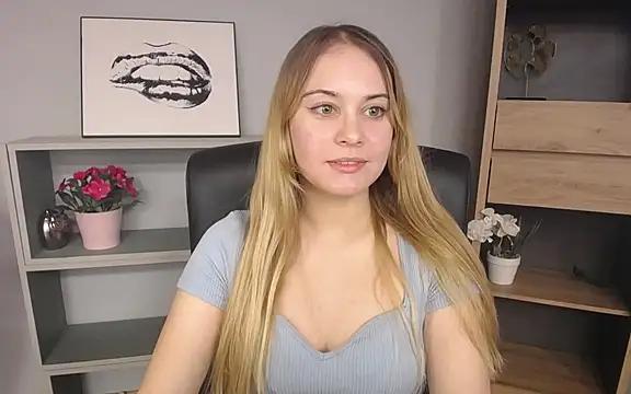 kitty_valeria from StripChat