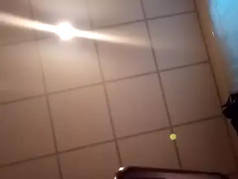 Kitty_WetXxX from StripChat