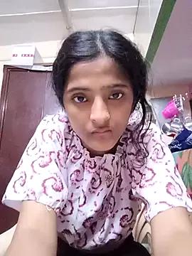 KittyBby14 from StripChat