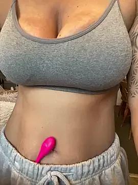 kittycantrell from StripChat is Freechat