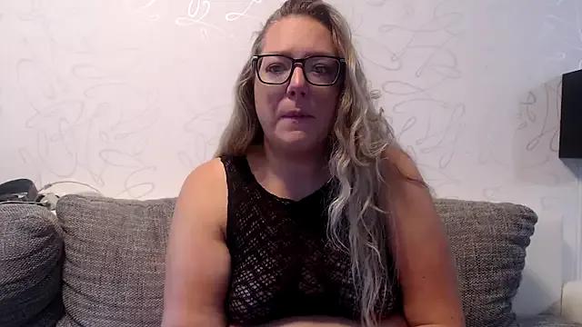 KittyClit from StripChat is Freechat