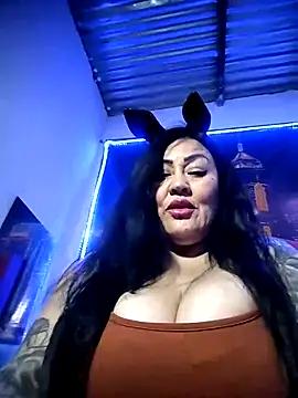 Discover our girls online shows and discover the company of countless livestreamers, with stunning shapes, sex toys and more.