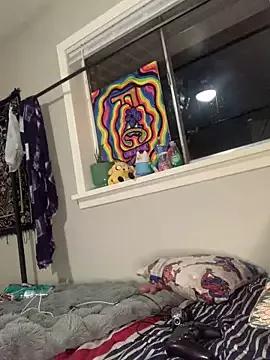 KittyLoroi from StripChat