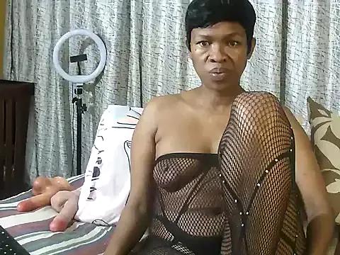 KittyMilfx3 from StripChat