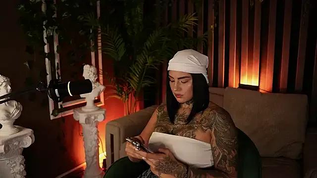 Kleeopatra_ from StripChat