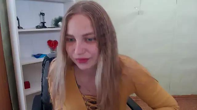 Discover our girls online shows and discover the company of countless livestreamers, with stunning shapes, sex toys and more.