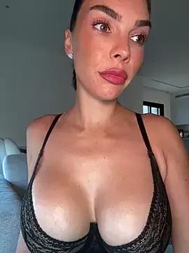 Krissiswrld- webcams show profile image 