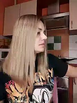 Discover our girls online shows and discover the company of countless livestreamers, with stunning shapes, sex toys and more.