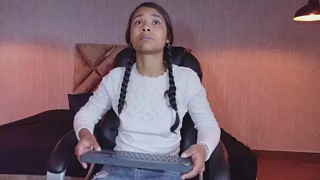 Kristall_06 from StripChat is Freechat