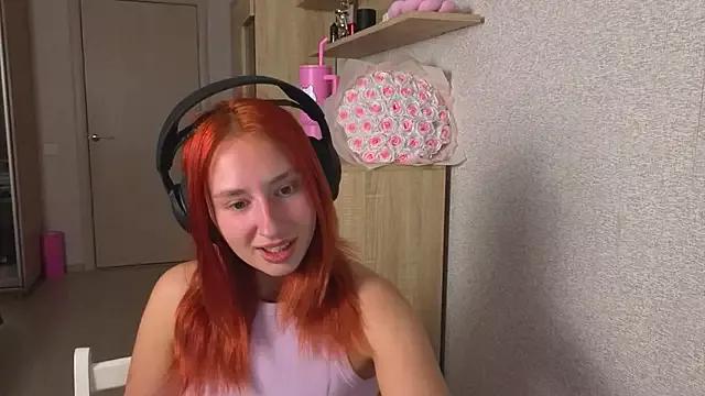 Discover our girls online shows and discover the company of countless livestreamers, with stunning shapes, sex toys and more.