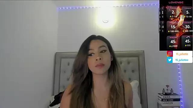 Discover our girls online shows and discover the company of countless livestreamers, with stunning shapes, sex toys and more.