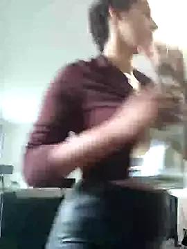 KushyDolly from StripChat is Freechat