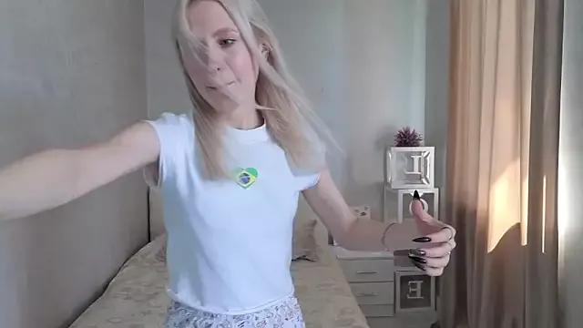 KyraFlare webcams show profile image 