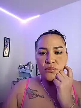 La_chinamarstre from StripChat is Freechat