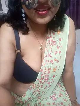 Laaly_Sona from StripChat