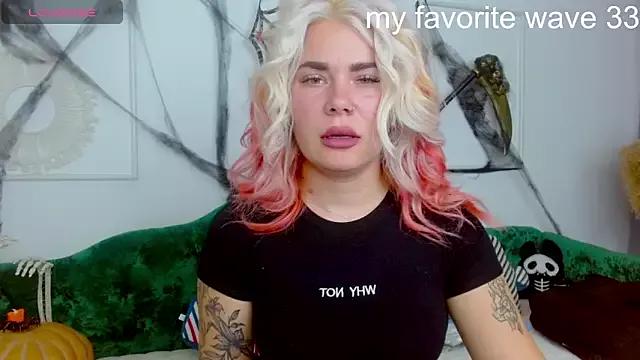 Lada_love webcams show profile image 