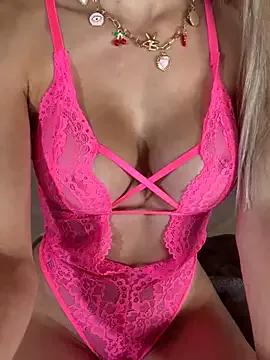ladamoon from StripChat