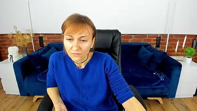 Discover our girls online shows and discover the company of countless livestreamers, with stunning shapes, sex toys and more.