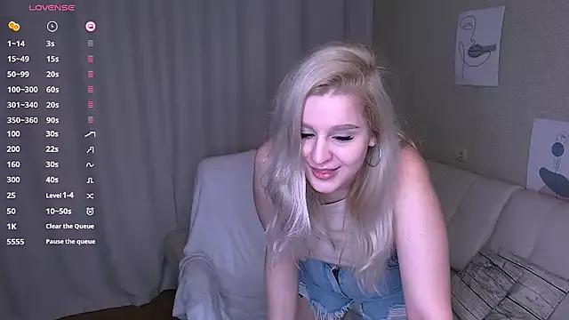 lady__luck__ from StripChat is Freechat