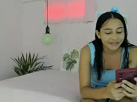 Lady_rossee from StripChat is Freechat