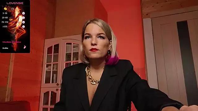 Lady_Shine from StripChat is Freechat