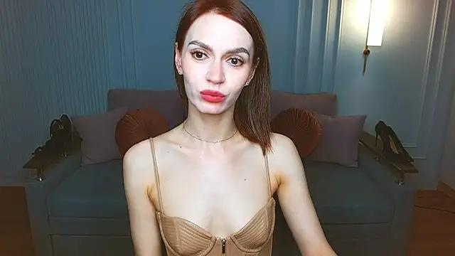 Discover our girls online shows and discover the company of countless livestreamers, with stunning shapes, sex toys and more.