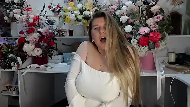 LadyJanee from StripChat is Freechat