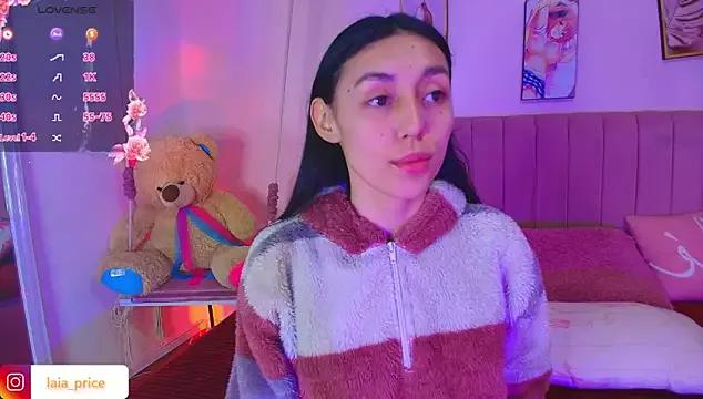 Laia_and_Damian from StripChat is Freechat