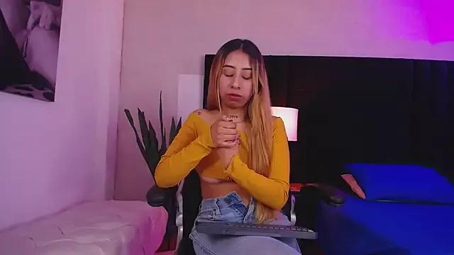 laila_stilwiills from StripChat