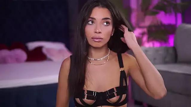 LalaRoze from StripChat