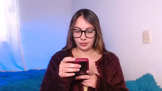 lalawhitte from StripChat is Freechat