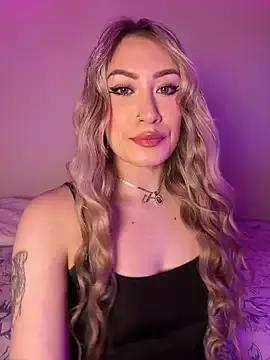 Lally_Valencia__ from StripChat