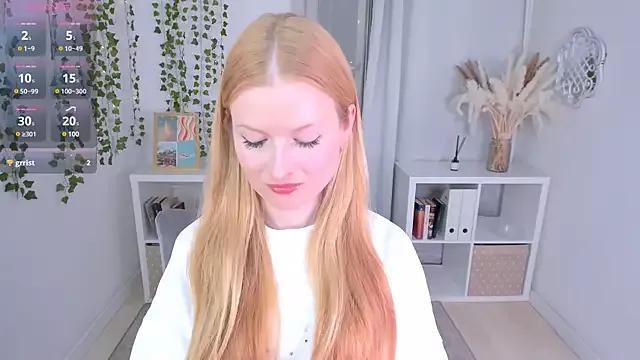 Laly_Peach from StripChat