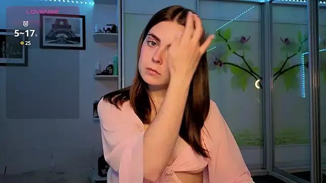 LamaMoore from StripChat