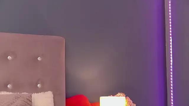 Lana_Lustt from StripChat is Freechat
