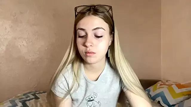 LanaNoir from StripChat is Freechat