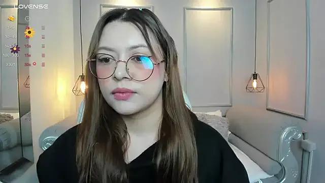 Lanna18 from StripChat