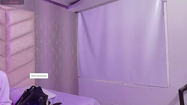 Discover our girls online shows and discover the company of countless livestreamers, with stunning shapes, sex toys and more.