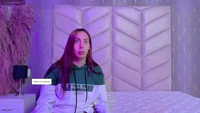 LannaRossi from StripChat is Freechat