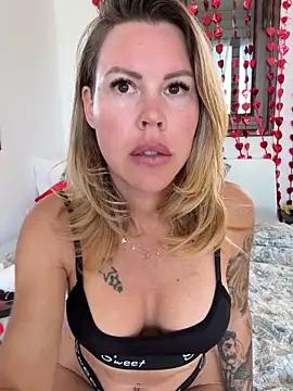 Lara_Bergmann from StripChat