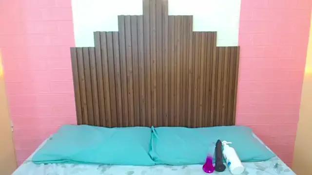 lara_hall from StripChat is Freechat