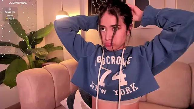 lara_madisson from StripChat