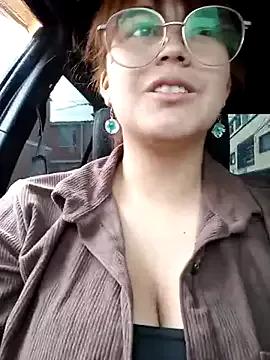 lara_moon25 from StripChat