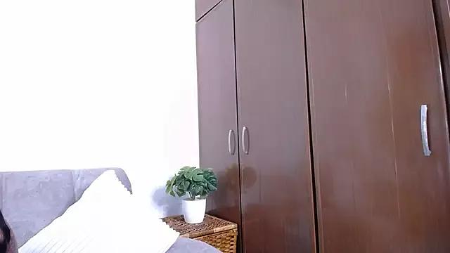 Lara_Sins from StripChat