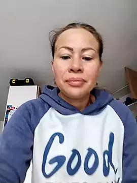 LaraCaliente from StripChat