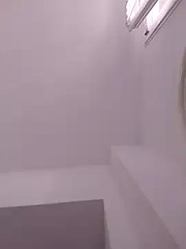 laragazzadisibinita from StripChat