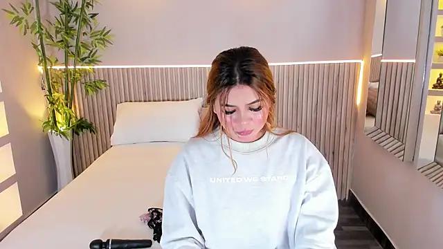LaraRouss from StripChat