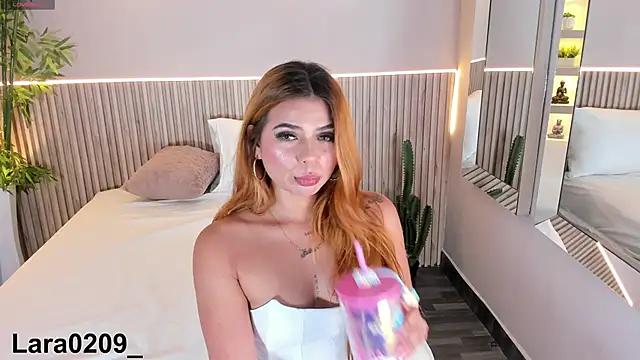 LaraRouss from StripChat